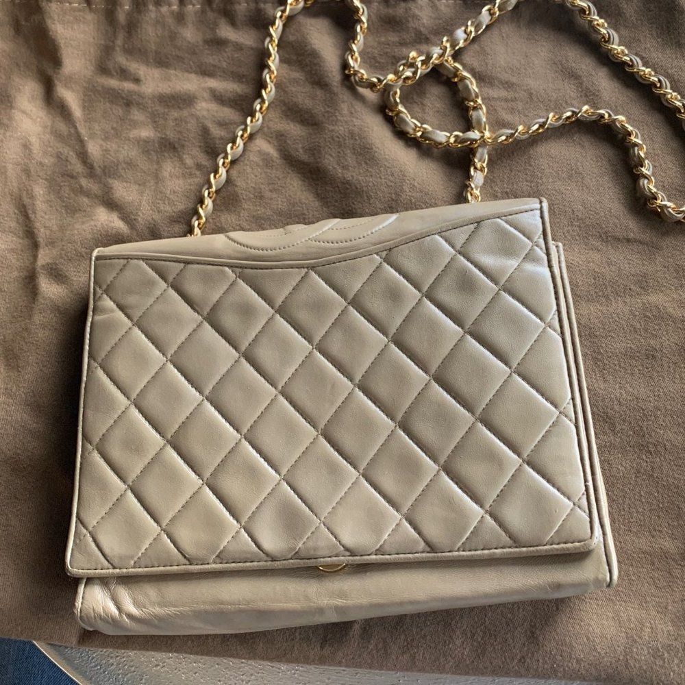 CHANEL Handbag
